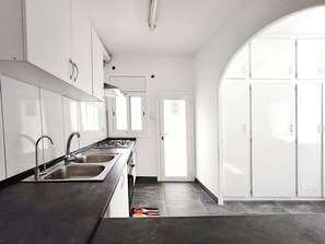 Frigorífic, microones, forn i rentaplats