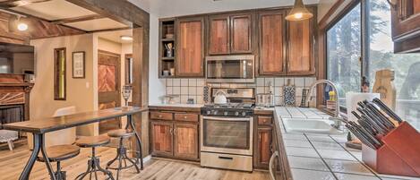 House (3 Bedrooms) | Interior