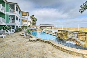 Apartment (3 Bedrooms) | Interior - Corpus Christi Home w/ Golf Cart: Walk to Beach! (Corpus Christi)