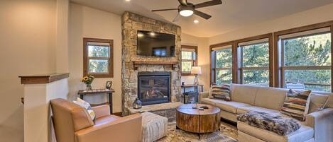Apartment (3 Bedrooms) | Front of property