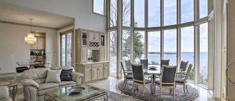 Talo (4 Bedrooms) | Sisätilat