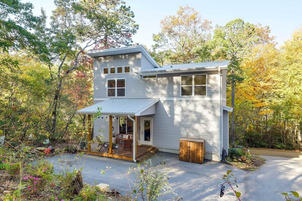 House (3 Bedrooms) | Front of property