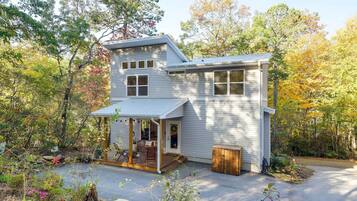 House (3 Bedrooms) | Front of property