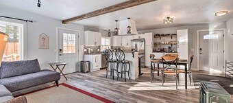 Kenai Home w/ Fireplace < 10 Mi to Big Eddy!