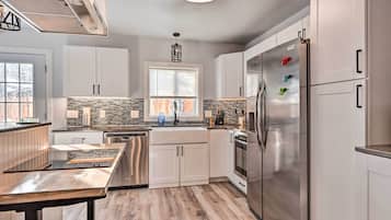 House (2 Bedrooms) | Interior