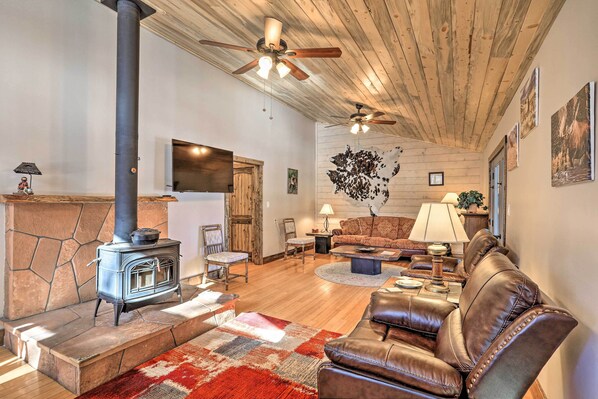 House (3 Bedrooms) | Interior - Pagosa Springs Gem w/ Yard, Decks + Mtn Views! (Pagosa Springs)