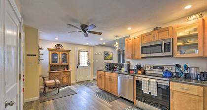 Cozy Getaway - 10 Miles to Mount Wachusett Skiing!