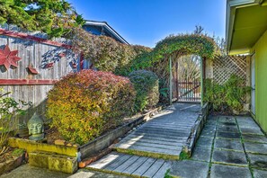 المنطقة المحيطة بالمنشأة