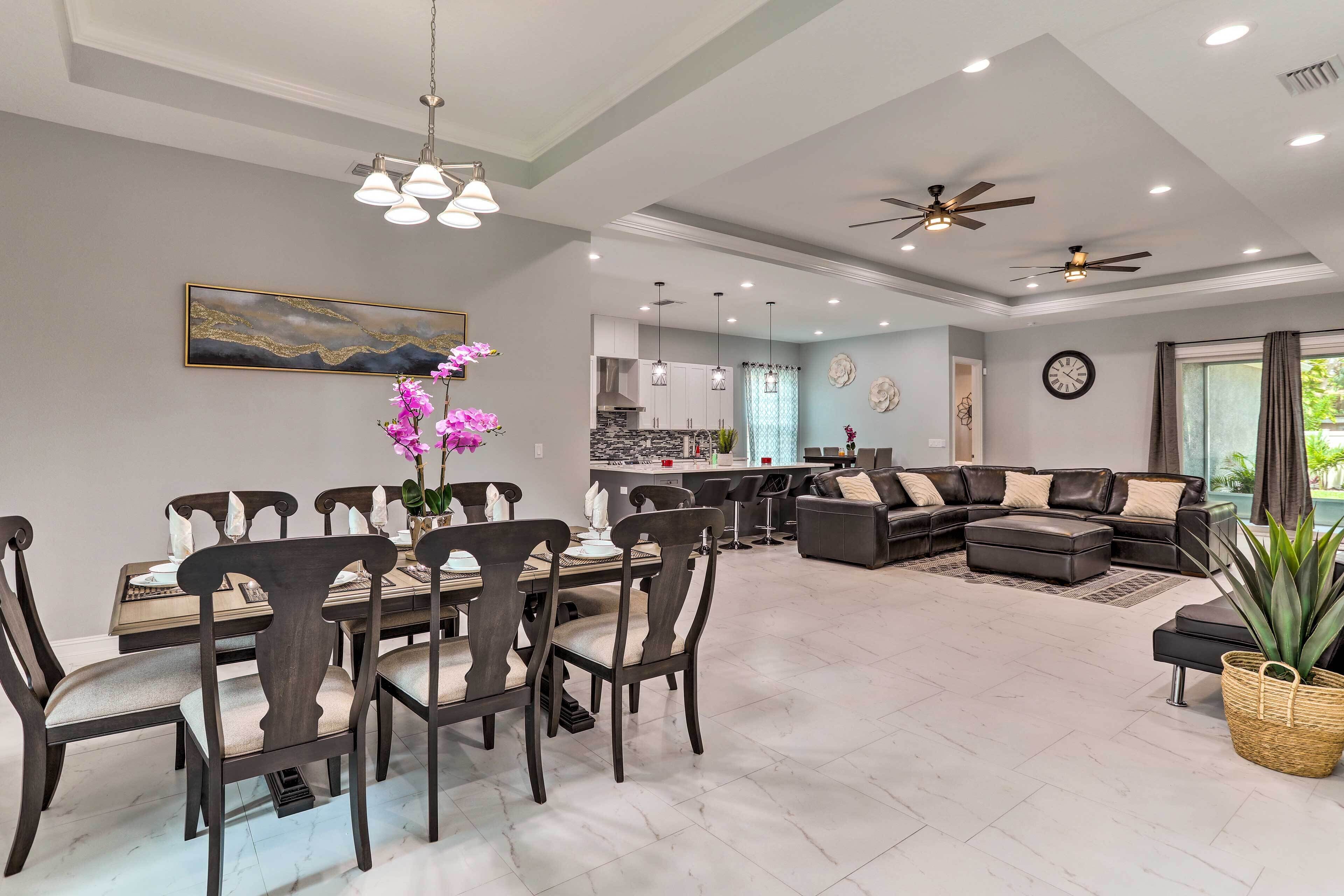 House (4 Bedrooms) | Interior