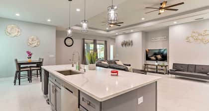 St Pete Escape w/ Patio & Yard: 6 Mi to Beach