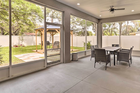 House (4 Bedrooms) | Interior