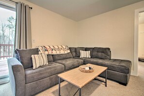 House (2 Bedrooms) | Interior - Vermont Retreat - 8 Mi to Killington Ski Area (Killington)