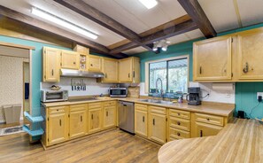 House (2 Bedrooms) | Interior - Secluded Port Townsend Retreat: Pets Welcome! (Port Townsend)