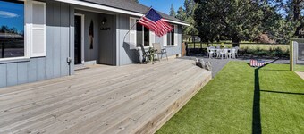 Pickleball Country Retreat in Bend!