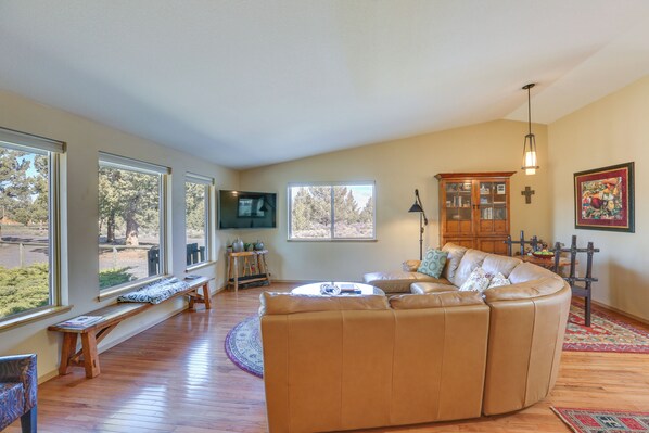 House (3 Bedrooms) | Interior