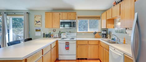 House (3 Bedrooms) | Interior