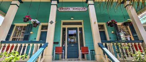 Apartment (2 Bedrooms) | Front of property