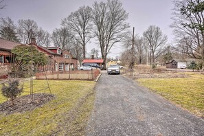 Apartment (2 Bedrooms) | Interior - New York Vacation Rental w/ Smart TVs & Cable (Saugerties)