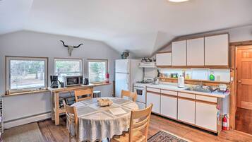 Apartment (2 Bedrooms) | Front of property