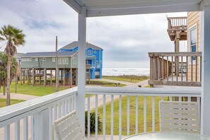 Interior - Steps to Beach: Galveston Vacation Rental! (Galveston)