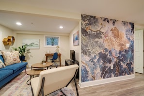 Apartment (2 Bedrooms) | Front of property