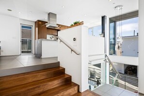 Interior - 〰The Blue Wave〰 3 blocks from Manhattan Beach Pier (Manhattan Beach)