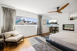 3 bedrooms, iron/ironing board, free WiFi, bed sheets - 〰The Blue Wave〰 3 blocks from Manhattan Beach Pier (Manhattan Beach)