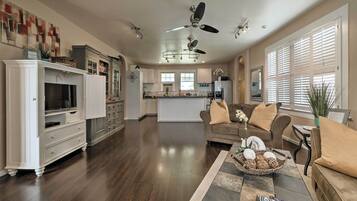 House (3 Bedrooms) | Front of property