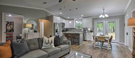 House (3 Bedrooms) | Front of property