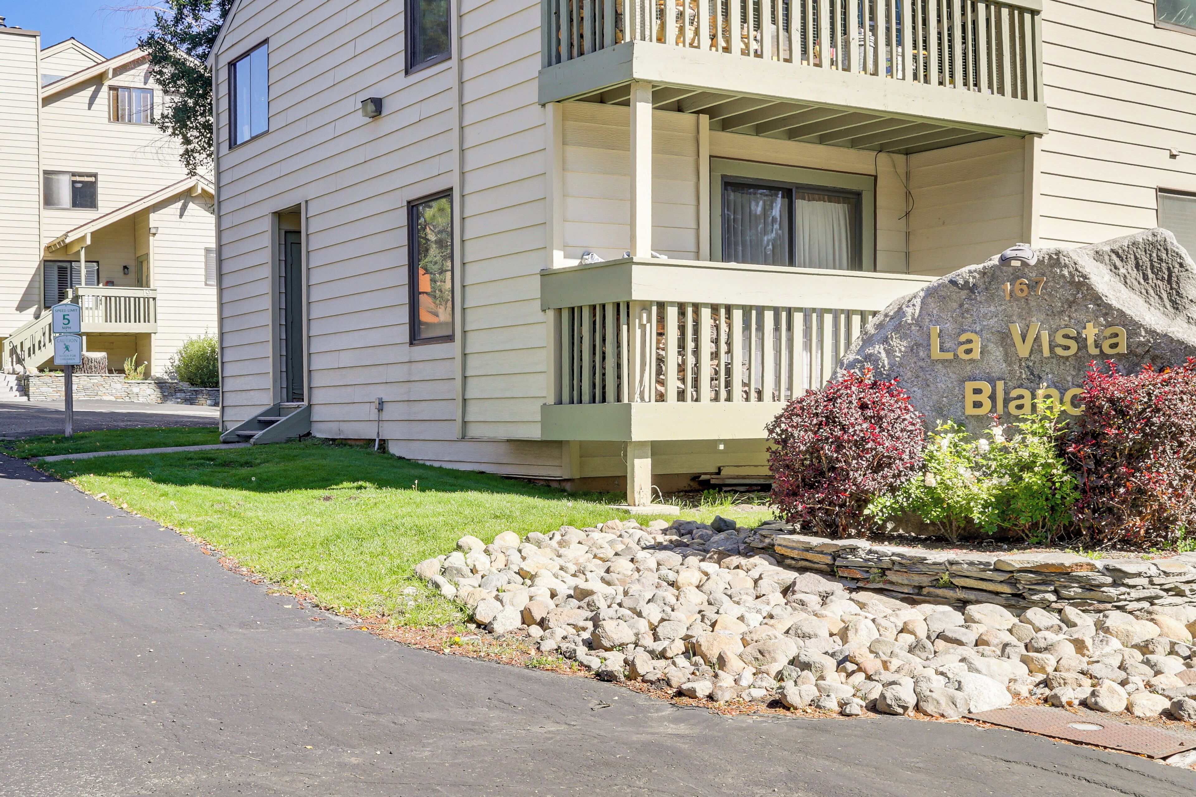 Apartment (0 Bedroom) | Interior