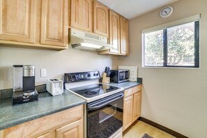 Apartment (0 Bedroom) | Interior