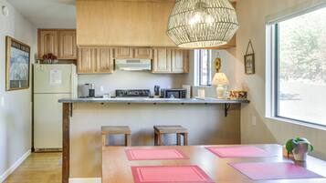 Apartment (0 Bedroom) | Bahagian dalam