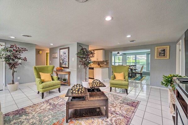 House (2 Bedrooms) | Interior