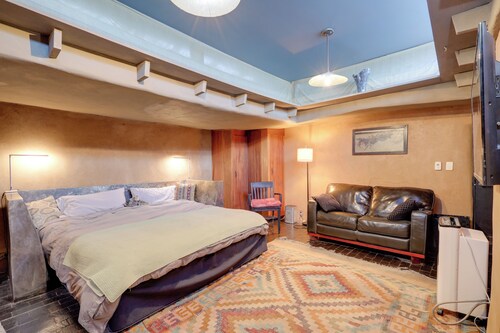 Adobe Studio: 2 Blocks to Dtwn Santa Fe Plaza!