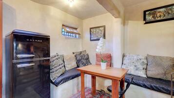 Apartment (0 Bedroom) | Interior