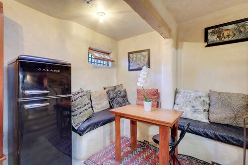 Adobe Studio: 2 Blocks to Dtwn Santa Fe Plaza!