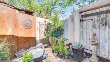 Apartment (0 Bedroom) | Bahagian dalam