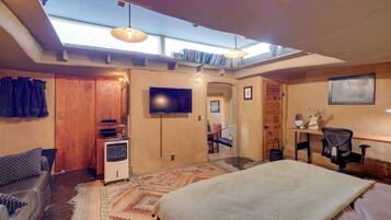 Apartment (0 Bedroom) | Interior