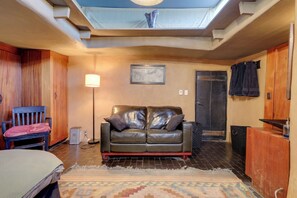 Interior - Adobe Studio: 2 Blocks to Dtwn Santa Fe Plaza! (Santa Fe)