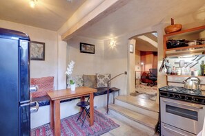 Interior - Adobe Studio: 2 Blocks to Dtwn Santa Fe Plaza! (Santa Fe)