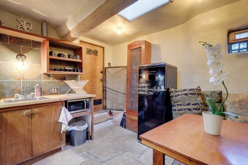 Adobe Studio: 2 Blocks to Dtwn Santa Fe Plaza!