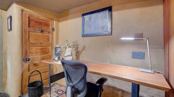 Apartment (0 Bedroom) | Interior