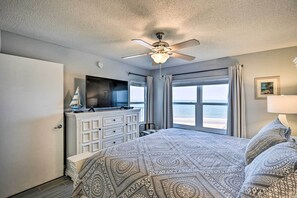 Interior - Oceanfront Condo Rental Near Daytona Speedway (Ormond Beach)