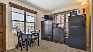 Apartment (0 Bedroom) | Interior