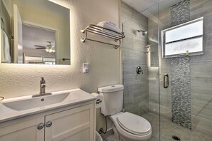 House (3 Bedrooms) | Interior - Apollo Beach Gem w/ Pool: 'the Flamingo House' (Apollo Beach)