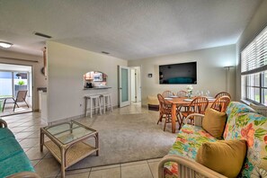 House (3 Bedrooms) | Interior - Apollo Beach Gem w/ Pool: 'the Flamingo House' (Apollo Beach)