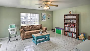House (4 Bedrooms) | Bahagian dalam