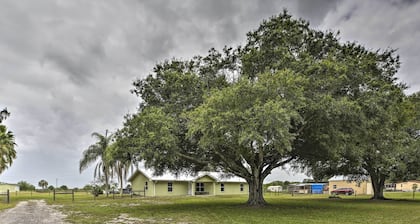 Lake Okeechobee Fishing Retreat w/ Fire Pit!