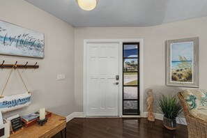 House (3 Bedrooms) | Interior - Canal-front Oasis w/ Dock & Kayaks in Cape Coral! (Cape Coral)