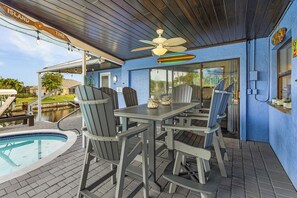 House (3 Bedrooms) | Interior - Canal-front Oasis w/ Dock & Kayaks in Cape Coral! (Cape Coral)